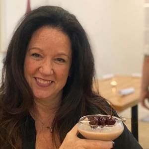 Meet your Posher, Cynthia